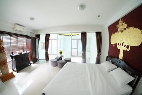 Traditional Double Room | Free WiFi, bed sheets