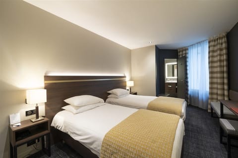 Standard Twin Room | In-room safe, desk, iron/ironing board, free WiFi