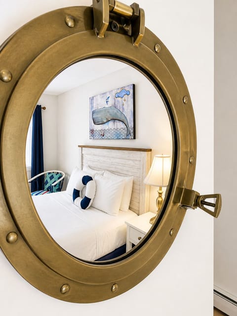Standard Room, 1 Queen Bed, Refrigerator, Ground Floor | Premium bedding, individually decorated, individually furnished