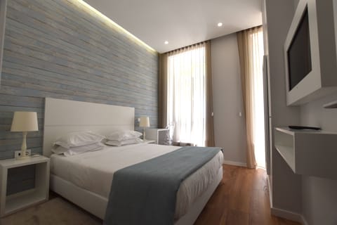 Double Room | Blackout drapes, free WiFi, bed sheets