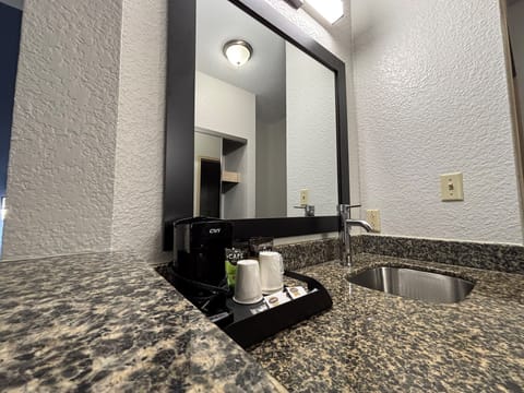 Desk, iron/ironing board, rollaway beds, free WiFi