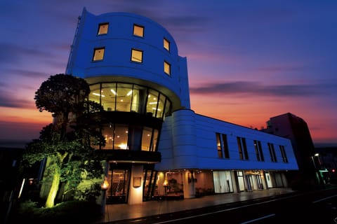 Front of property - evening/night