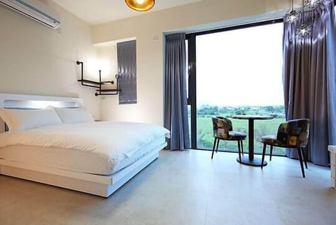 Desk, blackout drapes, rollaway beds, free WiFi