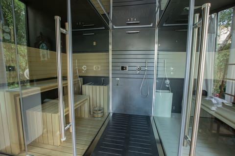 Couples treatment rooms, Turkish bath, massages