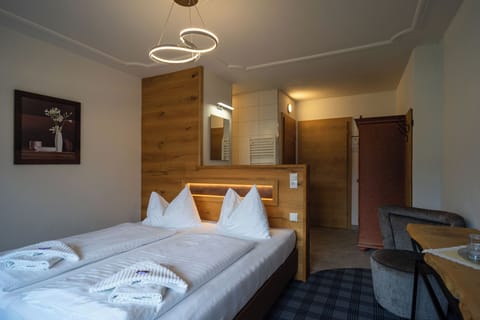 Comfort Double Room, Balcony | Desk, cribs/infant beds, free WiFi, bed sheets