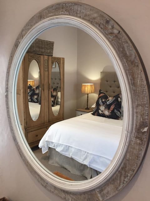 Luxury Room, 1 Bedroom | In-room safe, individually decorated, individually furnished, free WiFi