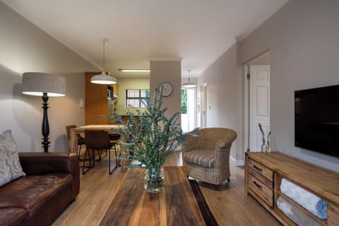 Vino Apartment | Living area | Flat-screen TV