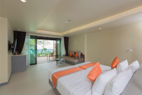 Grand Deluxe Room with Sea View | View from room