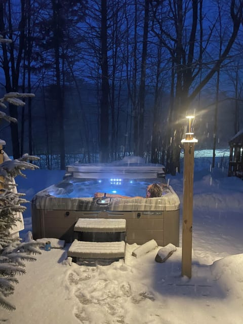 Sauna, hot tub, massages