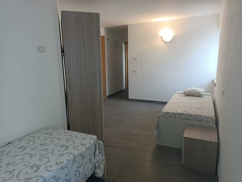 Quadruple Room | In-room dining