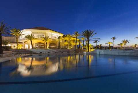 Indoor pool, 2 outdoor pools, pool umbrellas, sun loungers