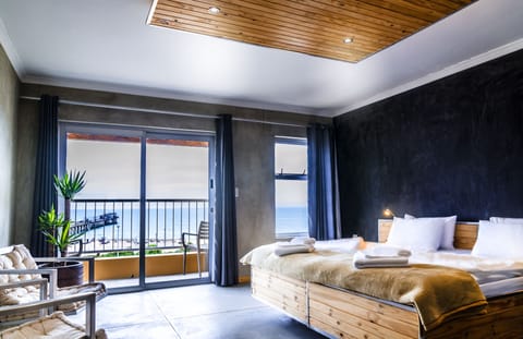 Superior Double or Twin Room, Ocean View, Sea Facing | In-room safe, desk, blackout drapes, WiFi (free)