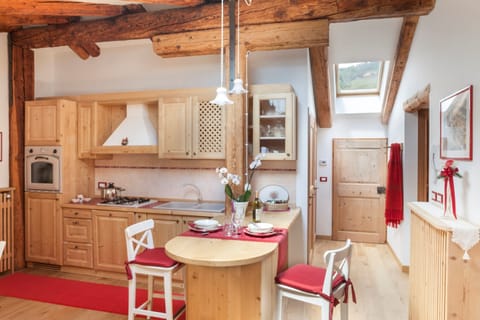 Deluxe Apartment, 2 Bedrooms | Private kitchen | Fridge, stovetop, dishwasher, electric kettle