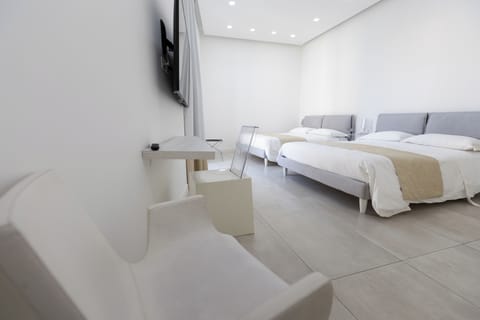 Deluxe Double Room | Premium bedding, minibar, in-room safe, soundproofing