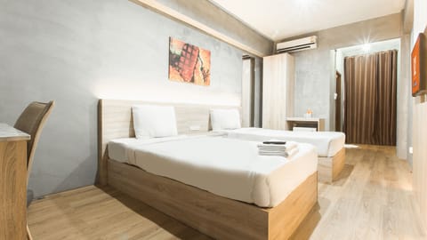 Superior Room | Blackout drapes, free WiFi, bed sheets