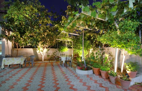 Standard Apartment, 2 Bedrooms, Garden View, Garden Area | Garden view