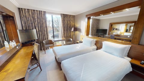 Superior Twin Room, 2 Twin Beds | Premium bedding, in-room safe, desk, soundproofing