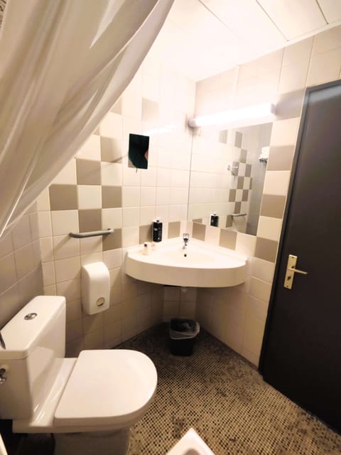 Room, Multiple Beds | Individually decorated, desk, soundproofing, free WiFi