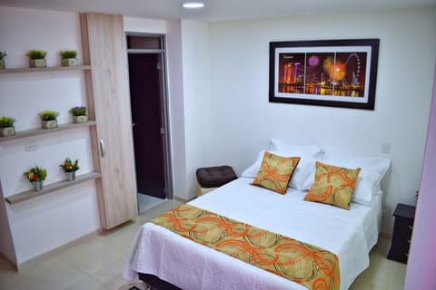 Apartment, 1 Double Bed | Desk, iron/ironing board, rollaway beds, free WiFi