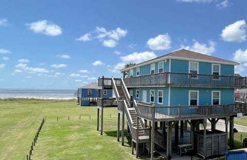 House, 2 Bedrooms | Exterior
