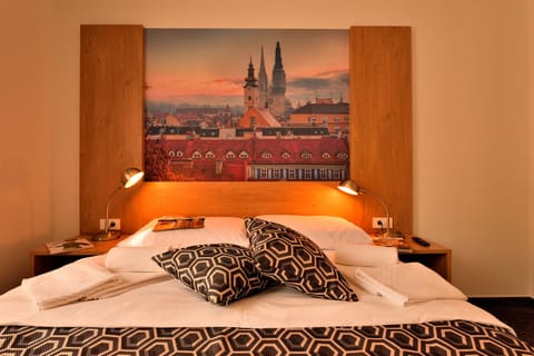 Standard Double Room | Premium bedding, down comforters, pillowtop beds, free WiFi