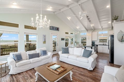 House, 3 Bedrooms | Living area | Smart TV, DVD player
