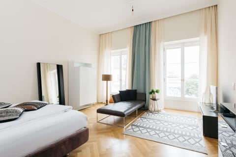 Egyptian cotton sheets, premium bedding, Tempur-Pedic beds