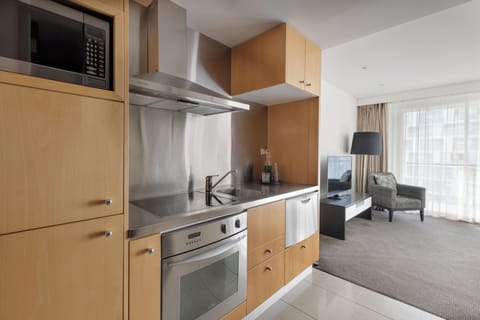 Coffee/tea maker, eco-friendly cleaning products