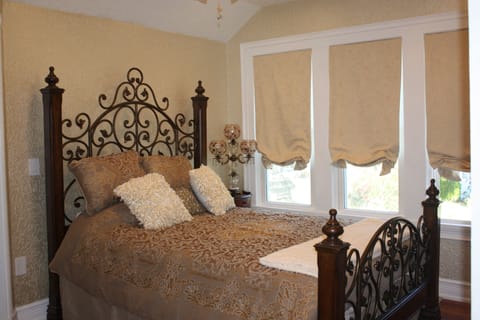 The Verona Room | Individually decorated, laptop workspace, blackout drapes, soundproofing