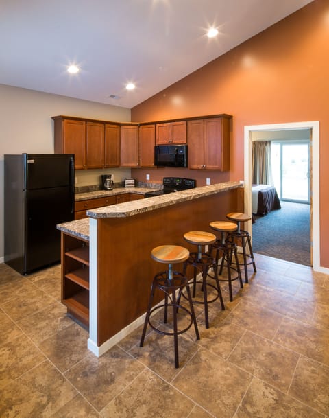 Luxury Cottage, 2 Bedrooms, Fireplace | Private kitchen | Fridge, microwave, oven, dishwasher