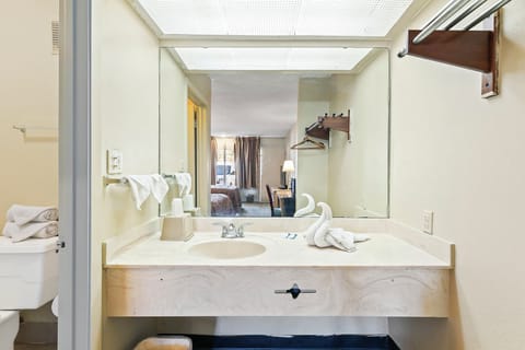 Room, 2 Queen Beds, Non Smoking | Bathroom | Free toiletries, towels