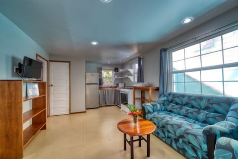 Starfish 2-bedroom apartment | Private kitchen | Oven, dishwasher, toaster, blender