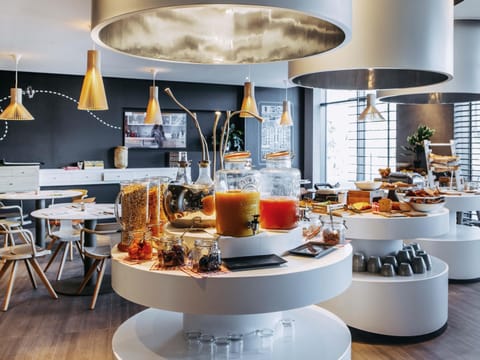 Daily buffet breakfast (EUR 20.50 per person)