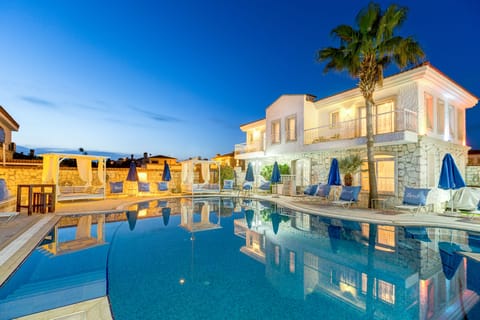 Front of property - evening/night