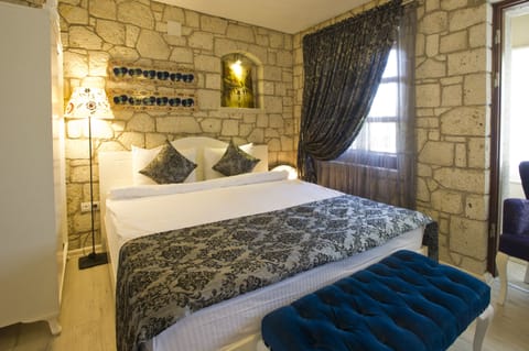 Classic Suite | Premium bedding, memory foam beds, minibar, in-room safe