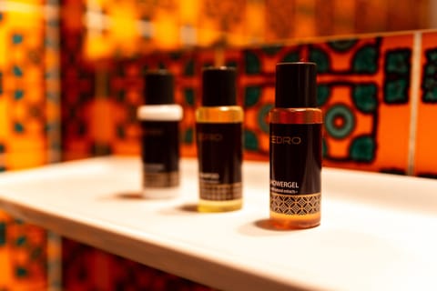 Standard Single Room | Bathroom amenities | Shower, free toiletries, hair dryer, towels