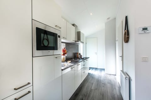 Ferox 4 personen | Private kitchen | Fridge, microwave, oven, stovetop