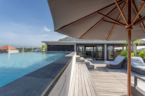 Outdoor pool, sun loungers