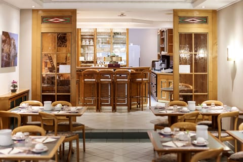 Daily buffet breakfast (EUR 18 per person)