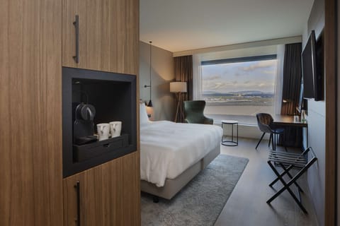 Premium Room (Airfield View) | Hypo-allergenic bedding, in-room safe, desk, laptop workspace