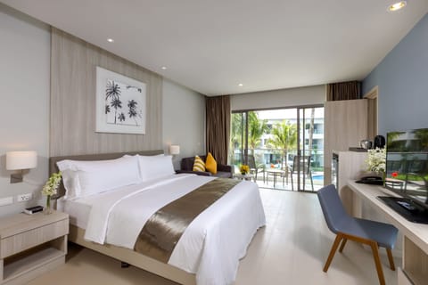 Two-Bedroom Suite (Beach Wing) | Hypo-allergenic bedding, in-room safe, desk, laptop workspace