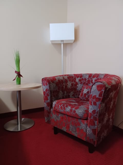 In-room safe, desk, soundproofing, iron/ironing board