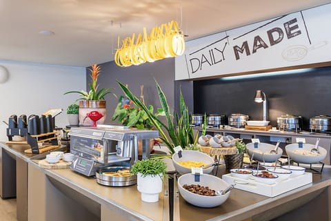 Daily buffet breakfast for a fee