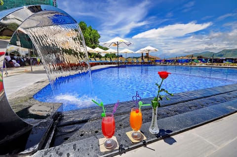 Outdoor pool, sun loungers
