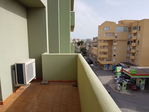 Single Room, Shared Bathroom | Desk, free WiFi