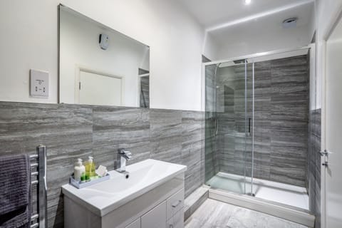 Comfort Double Room, Ensuite | Bathroom