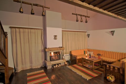 Flat-screen TV, fireplace