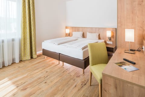 Double Room, Balcony | Desk, soundproofing, free cribs/infant beds, free WiFi