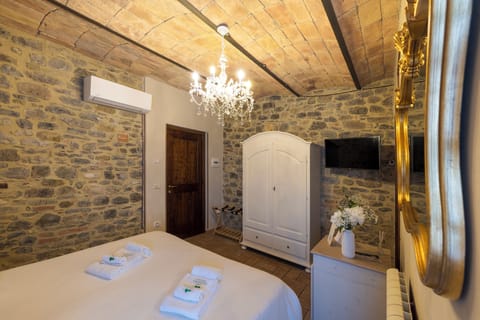 Deluxe Room | Egyptian cotton sheets, premium bedding, minibar, free WiFi