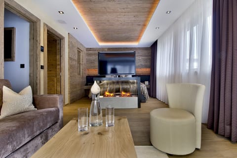 Premium bedding, minibar, in-room safe, individually decorated